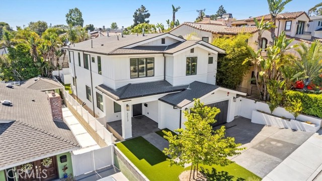 3213 Pine Ave, Manhattan Beach, California 90266, 5 Bedrooms Bedrooms, ,1 BathroomBathrooms,Residential,Sold,Pine Ave,SB22146634