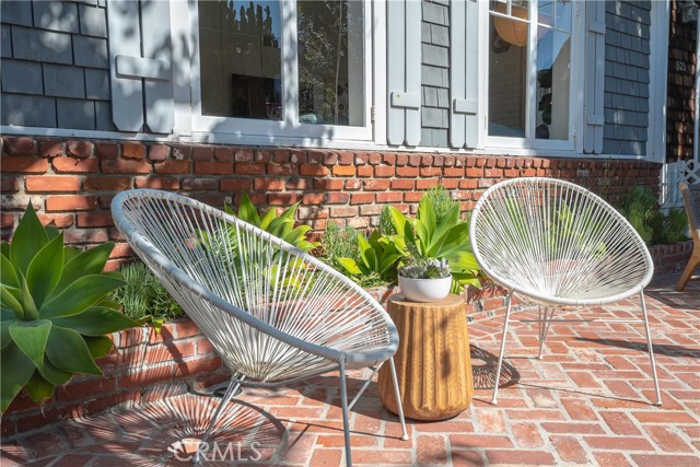 517 5th Street, Manhattan Beach, California 90266, 3 Bedrooms Bedrooms, ,2 BathroomsBathrooms,Residential,Sold,5th,SB22046594