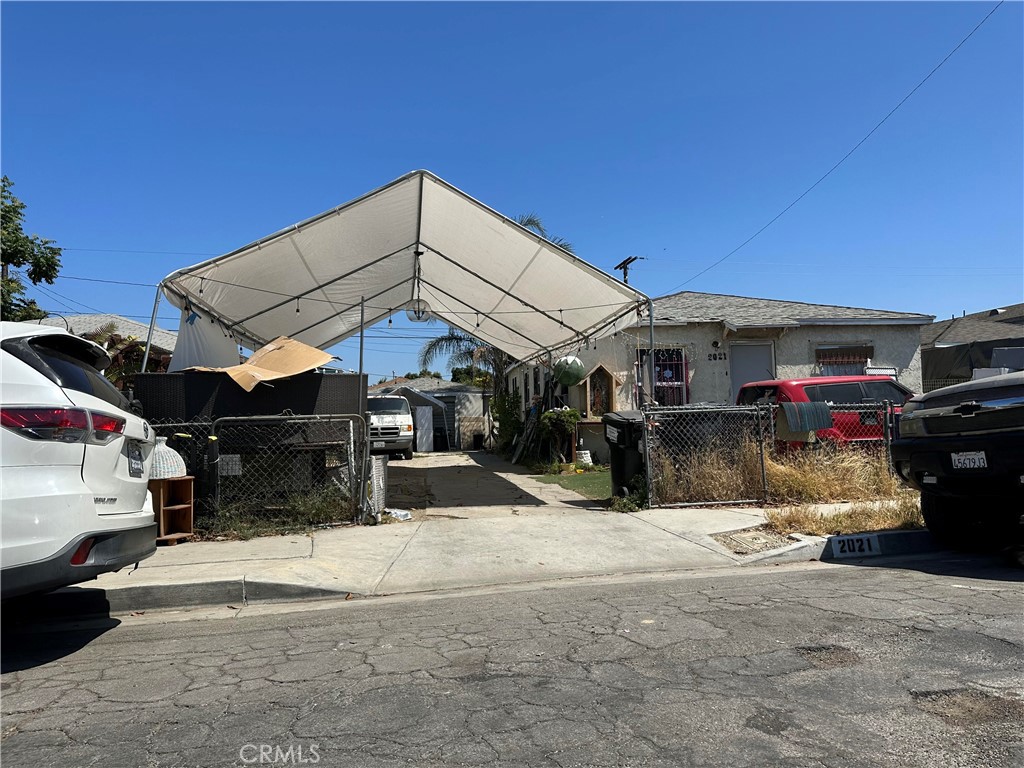 2021 E Lucien Street