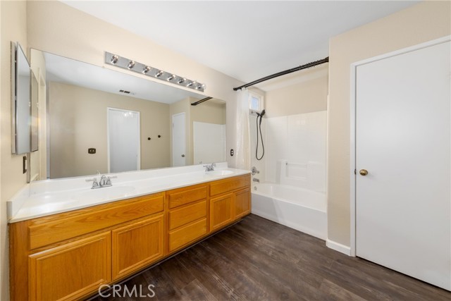 23306 Daisy Drive, Corona CA: https://media.crmls.org/medias/eb096d9e-1e2d-43f4-909d-d94e6c23802d.jpg