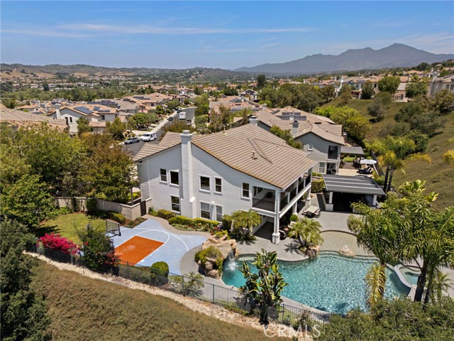58 Long View Road, Coto de Caza CA: https://media.crmls.org/medias/eb096fe3-9caa-438f-8c84-d79a73c74c45.jpg