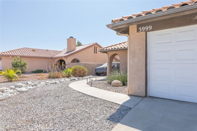 Detail Gallery Image 3 of 23 For 3999 Roxbury Dr, Hemet,  CA 92545 - 2 Beds | 2 Baths