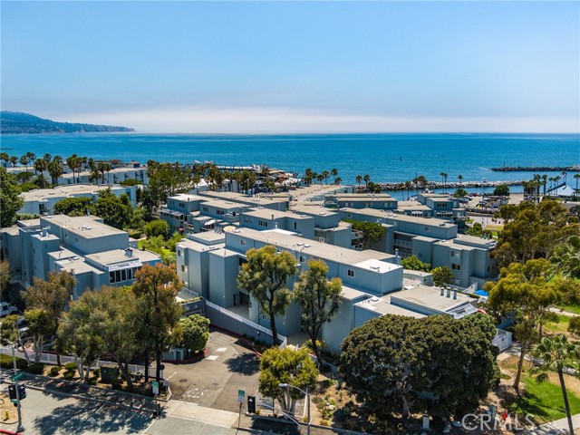 220 The Village, Redondo Beach, California 90277, 1 Bedroom Bedrooms, ,1 BathroomBathrooms,Residential,Sold,The Village,SB24153464