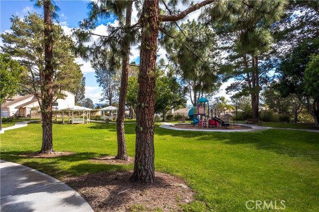 Detail Gallery Image 50 of 53 For 32 Silveroak, Aliso Viejo,  CA 92656 - 3 Beds | 2/1 Baths