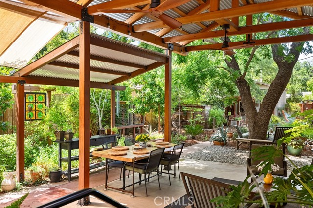 466 E 2nd Avenue, Chico CA: https://media.crmls.org/medias/eb0b13f2-34c8-4466-990c-aaa6c147b64c.jpg