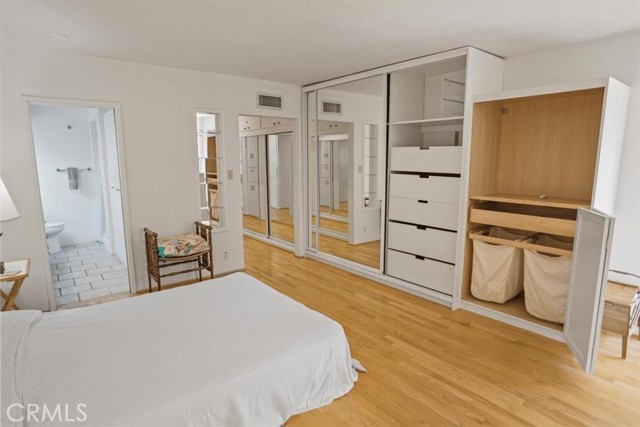 Detail Gallery Image 16 of 22 For 1548 Riverside #G,  Glendale,  CA 91201 - 2 Beds | 2 Baths