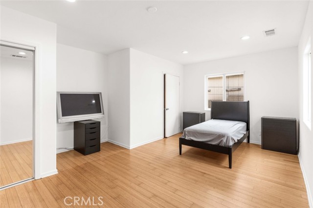 Detail Gallery Image 19 of 31 For 12329 Burton St, North Hollywood,  CA 91605 - 4 Beds | 2/1 Baths