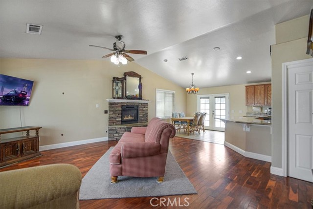 Detail Gallery Image 17 of 48 For 22301 Westwood Bld, Tehachapi,  CA 93561 - 3 Beds | 2 Baths