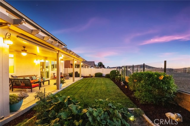 37629 Fiesta Flower Street, Murrieta CA: https://media.crmls.org/medias/eb0c51e4-862b-45a7-a26a-86b2c9904de5.jpg