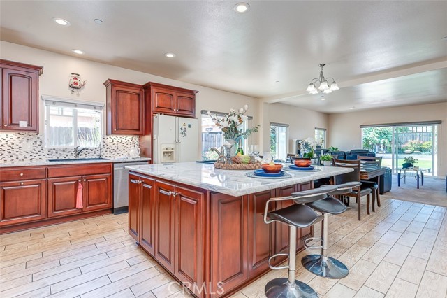 335 E Francis Avenue, La Habra CA: https://media.crmls.org/medias/eb0d2807-a188-40be-b9f9-b5225853cdce.jpg