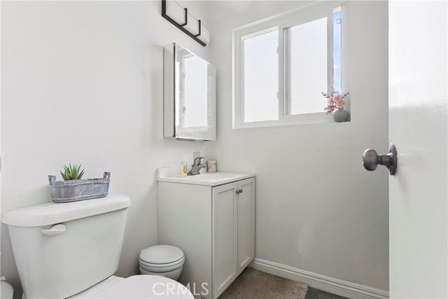 Detail Gallery Image 11 of 22 For 5593 Pioneer Bld #18,  Whittier,  CA 90601 - 2 Beds | 2 Baths