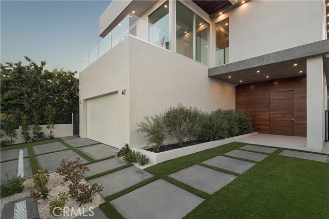 627 N Vista Street, Los Angeles CA: https://media.crmls.org/medias/eb0eebbf-55ef-46fb-8888-cc8d5b81fa2c.jpg