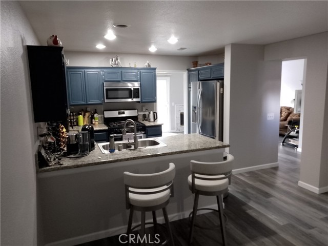 Image 2 of 17 For 7368 Greenhaven Avenue 33