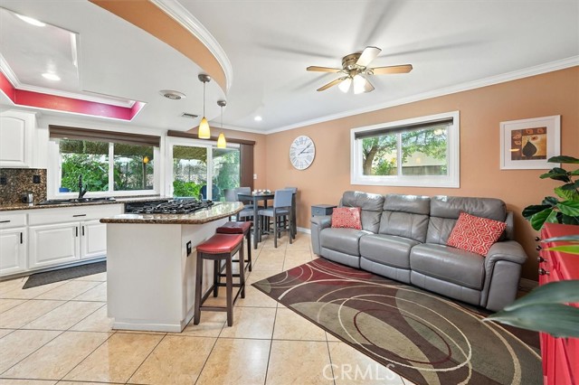 19654 Delight Street, Canyon Country CA: https://media.crmls.org/medias/eb0ff5f3-74e9-4858-9688-064209e60d9f.jpg