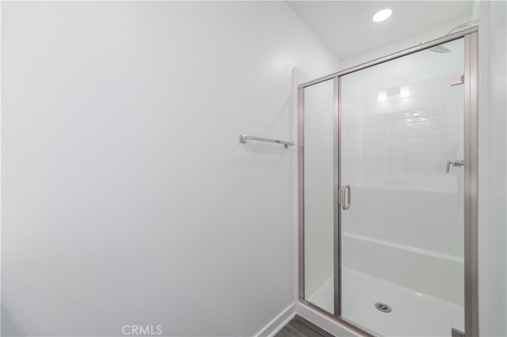 https://media.crmls.org/medias/eb100dab-4db4-4d7c-9118-3f3a81317eeb.jpg?preset=X-Large