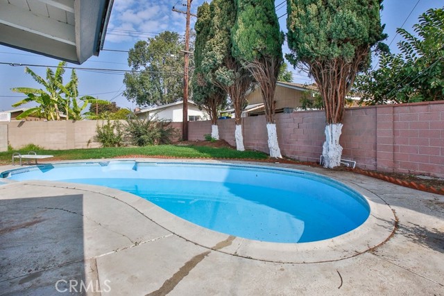 Image 3 for 10592 Thomas Dr, Anaheim, CA 92804