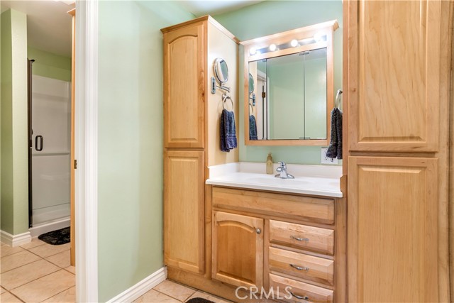 Detail Gallery Image 19 of 30 For 5941 Lake Dr, Angelus Oaks,  CA 92305 - 3 Beds | 2/1 Baths
