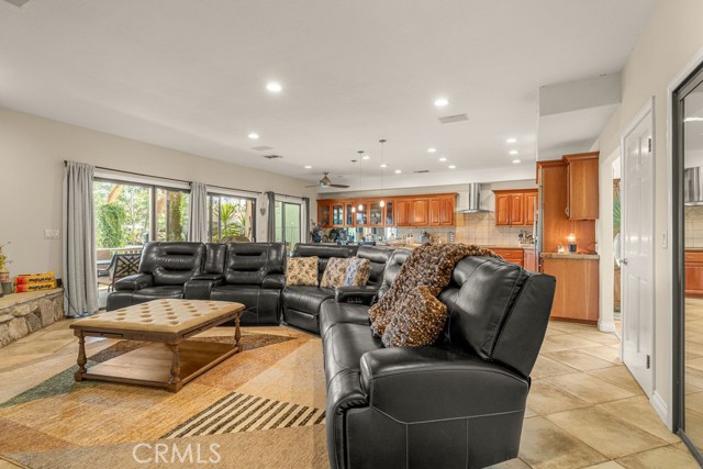 Detail Gallery Image 37 of 74 For 22373 Boating, Canyon Lake,  CA 92587 - 5 Beds | 3 Baths