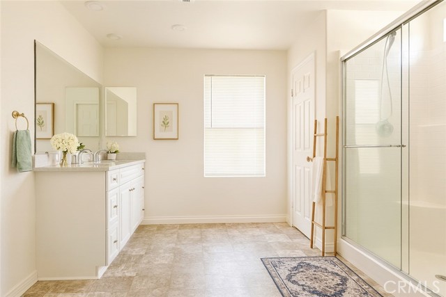 Detail Gallery Image 10 of 12 For 4010 E Catalina St, Ontario,  CA 91761 - 5 Beds | 3 Baths