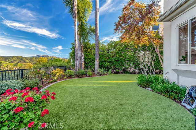 Detail Gallery Image 11 of 39 For 3980 Leighton Point Rd., Calabasas,  CA 91301 - 5 Beds | 4/1 Baths