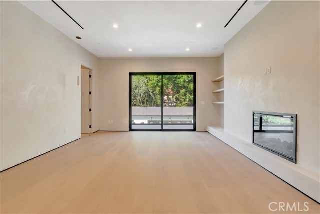 Detail Gallery Image 16 of 21 For 5149 Beeman Ave, Valley Village,  CA 91607 - 6 Beds | 6 Baths