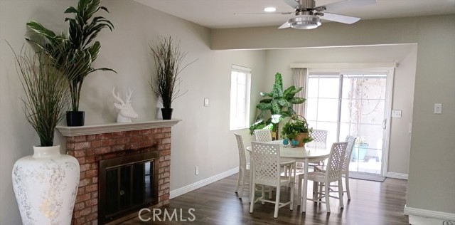 4956 Revlon Drive, La Canada Flintridge CA: https://media.crmls.org/medias/eb131421-ba42-4cad-9ded-5582a5bce869.jpg