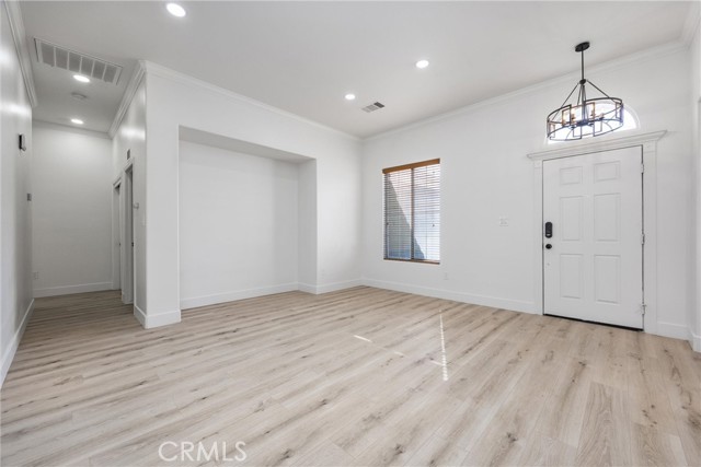 Detail Gallery Image 8 of 56 For 10302 Willow Bend Ct, Bakersfield,  CA 93312 - 4 Beds | 2 Baths