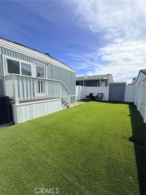 Detail Gallery Image 12 of 16 For 21851 Newland St, Huntington Beach,  CA 92646 - 2 Beds | 1/1 Baths