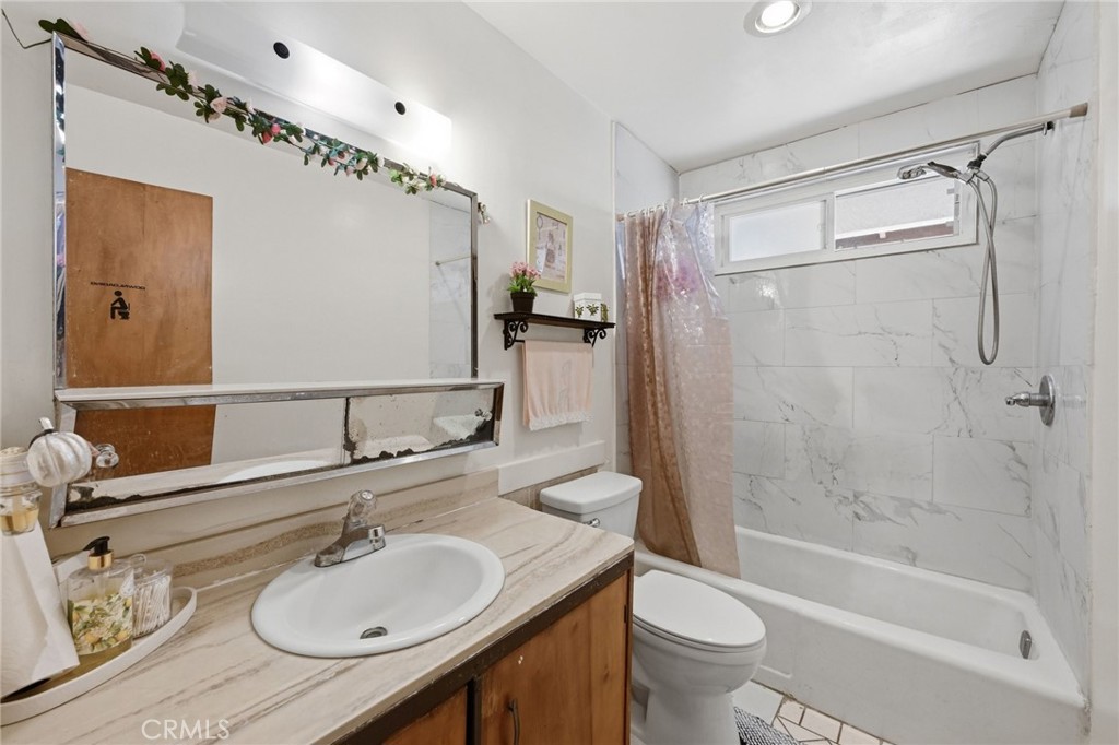 1496 El Norte Parkway - photo 17