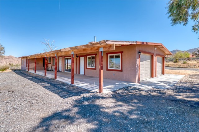 Detail Gallery Image 4 of 32 For 61375 Latham Trl, Joshua Tree,  CA 92252 - 3 Beds | 2 Baths