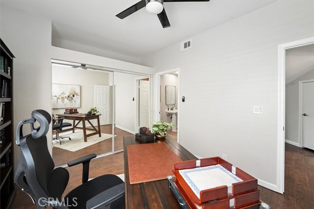 Detail Gallery Image 19 of 42 For 28735 Citrus Pl, Saugus,  CA 91390 - 4 Beds | 3 Baths