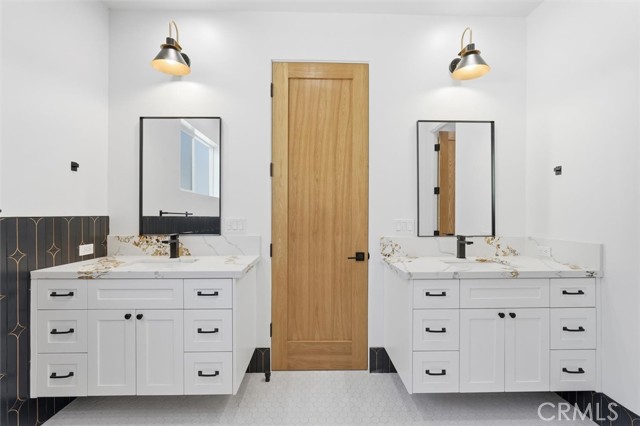 Detail Gallery Image 26 of 45 For 617 N Irena Ave #C,  Redondo Beach,  CA 90277 - 5 Beds | 3/1 Baths