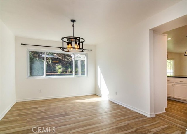 Detail Gallery Image 4 of 7 For 5021 Dantes View Dr, Calabasas,  CA 91301 - 4 Beds | 3 Baths