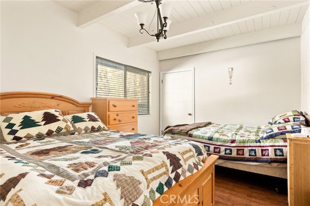 Detail Gallery Image 10 of 47 For 615 Ash Dr, Green Valley Lake,  CA 92341 - 5 Beds | 1/1 Baths