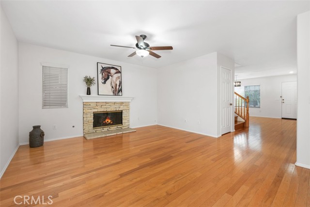 Detail Gallery Image 11 of 39 For 50 Linhaven, Irvine,  CA 92602 - 4 Beds | 2/1 Baths