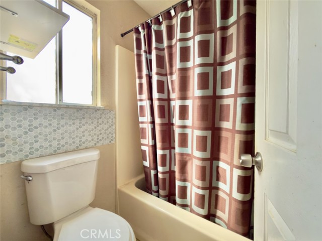 40912 168th E, Lancaster CA: https://media.crmls.org/medias/eb17186c-7c86-4e39-815e-0f744512b95f.jpg