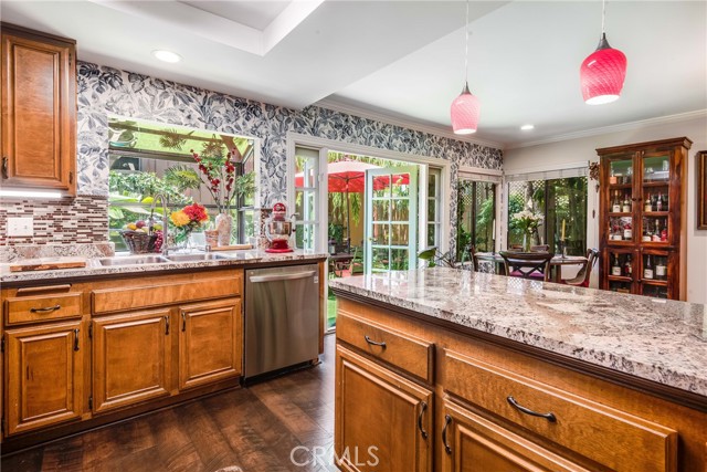 Detail Gallery Image 15 of 32 For 2261 Stonewood Ct, San Pedro,  CA 90732 - 2 Beds | 3 Baths