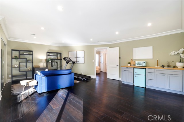 3654 Wrightwood Dr, Studio City CA: https://media.crmls.org/medias/eb17ce57-c224-4c1d-9971-263c3a4d1349.jpg