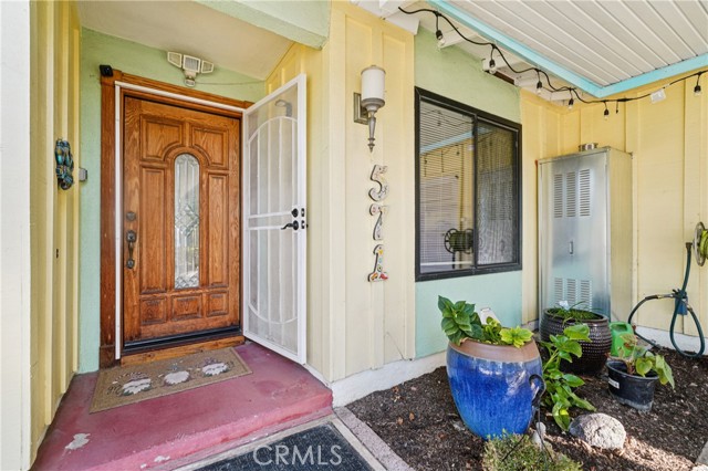 Detail Gallery Image 3 of 37 For 571 Oriole, Corona,  CA 92879 - 4 Beds | 2 Baths