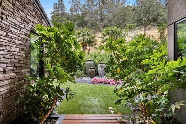 3386 Canyon Oaks Terrace, Chico CA: https://media.crmls.org/medias/eb19bc88-02fa-4470-9c1c-89fce90d689a.jpg