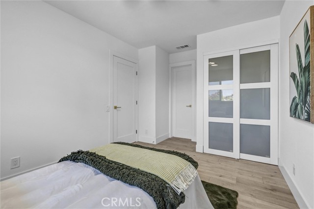 23881 Gates Street, Lake Forest CA: https://media.crmls.org/medias/eb1a535a-5452-484e-96b5-b986b820a580.jpg