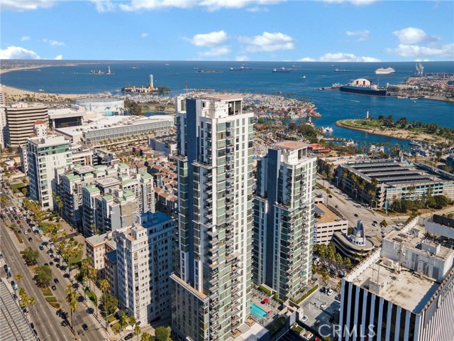 Detail Gallery Image 49 of 52 For 411 W Seaside Way #405,  Long Beach,  CA 90802 - 2 Beds | 2 Baths