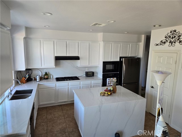28195 Juniper Tree Lane, Menifee CA: https://media.crmls.org/medias/eb1a8a08-ec2f-47ab-9942-0ff9c2f0b824.jpg