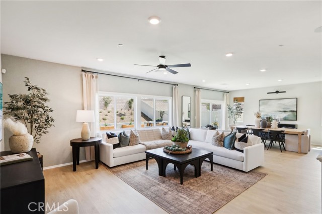 Detail Gallery Image 2 of 18 For 23558 Evening Primrose Ct, Wildomar,  CA 92595 - 5 Beds | 3 Baths