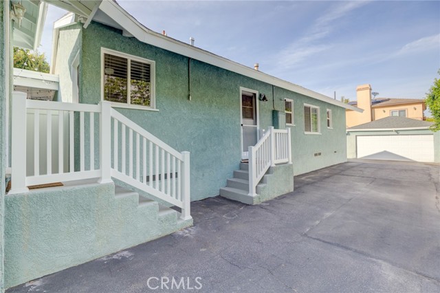 Driveway side