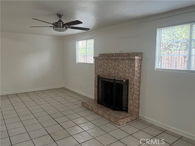 Detail Gallery Image 14 of 46 For 1020 W 24th St, Merced,  CA 95340 - 5 Beds | 1/1 Baths