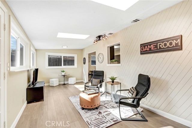 Detail Gallery Image 7 of 23 For 946 W Kendall, Corona,  CA 92882 - 3 Beds | 2 Baths