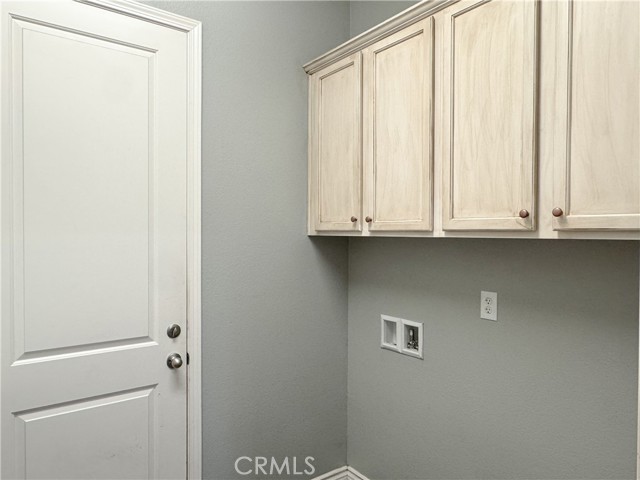 Detail Gallery Image 33 of 56 For 15527 Avanti Dr, Bakersfield,  CA 93314 - 4 Beds | 3/1 Baths