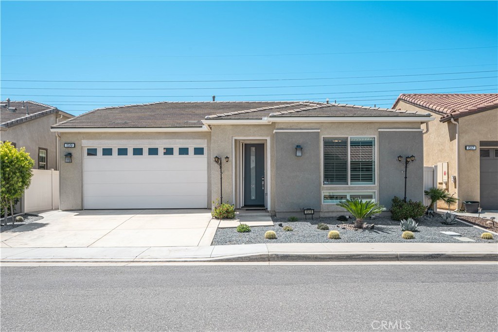 1519 Village Green
