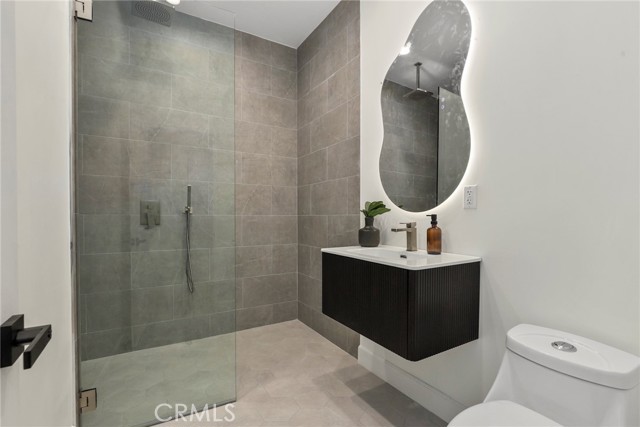 4406 Medley Place, Encino CA: https://media.crmls.org/medias/eb1d2500-8786-4d47-b738-d1132af355e6.jpg